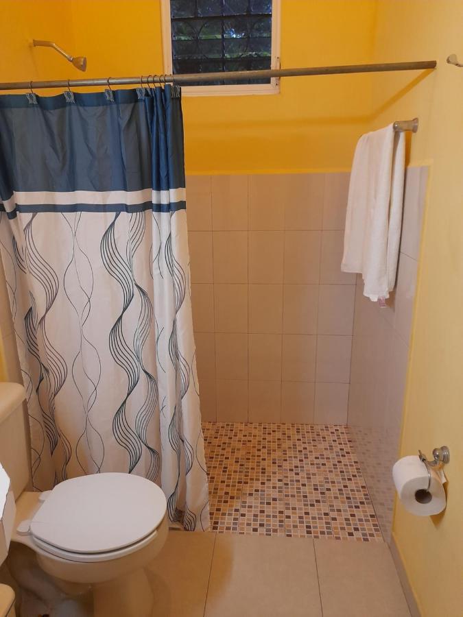 Villa Lirios Valladolid  Eksteriør bilde